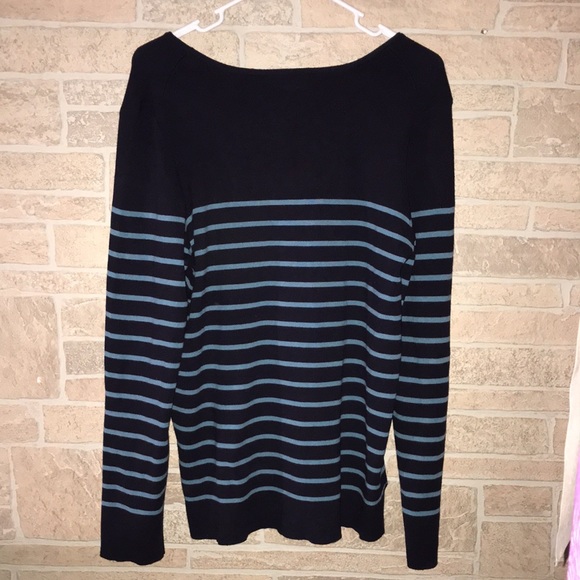 ✅Kirkland Signature Ladies Crewneck Sweater - Picture 4 of 6